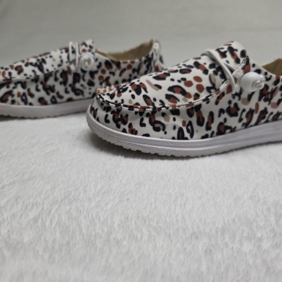 Stylish Leopard Print Women's  Shoes - Picture 3 of 7